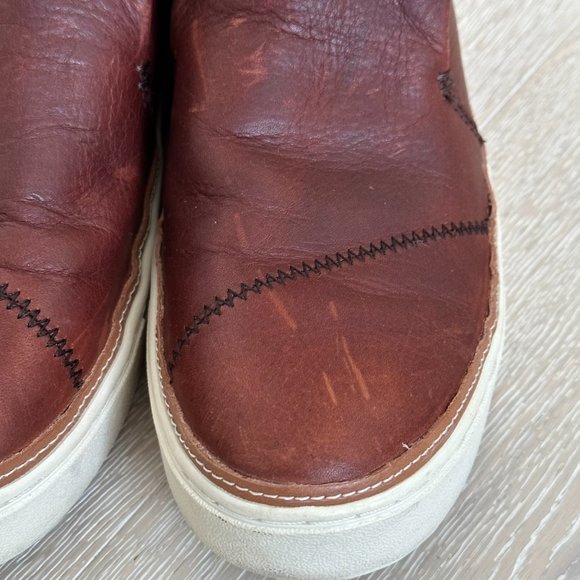 Toms Burgundy Brown Leather Slip-On Booties - Picture 2 of 11